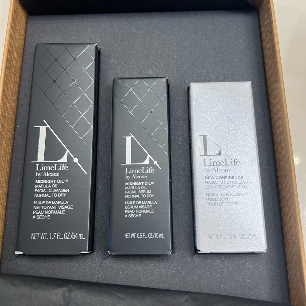 Limelife gift set with midnight oil and dew confidence
